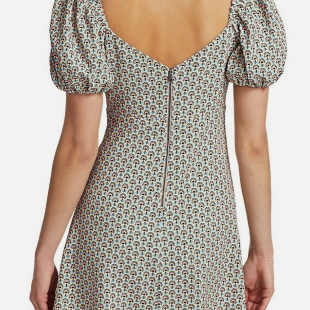 size 10 Alice + Olivia printed dana puff-sleeve empire v-neck mini dress